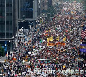 © John Minchillo/AP Images for AVAAZ - World Climate March 2014, New York