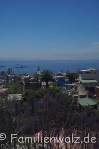 Mauerkunst am Meer - Staunen in Valparaiso - Blick auf den Hafen von Valparaiso